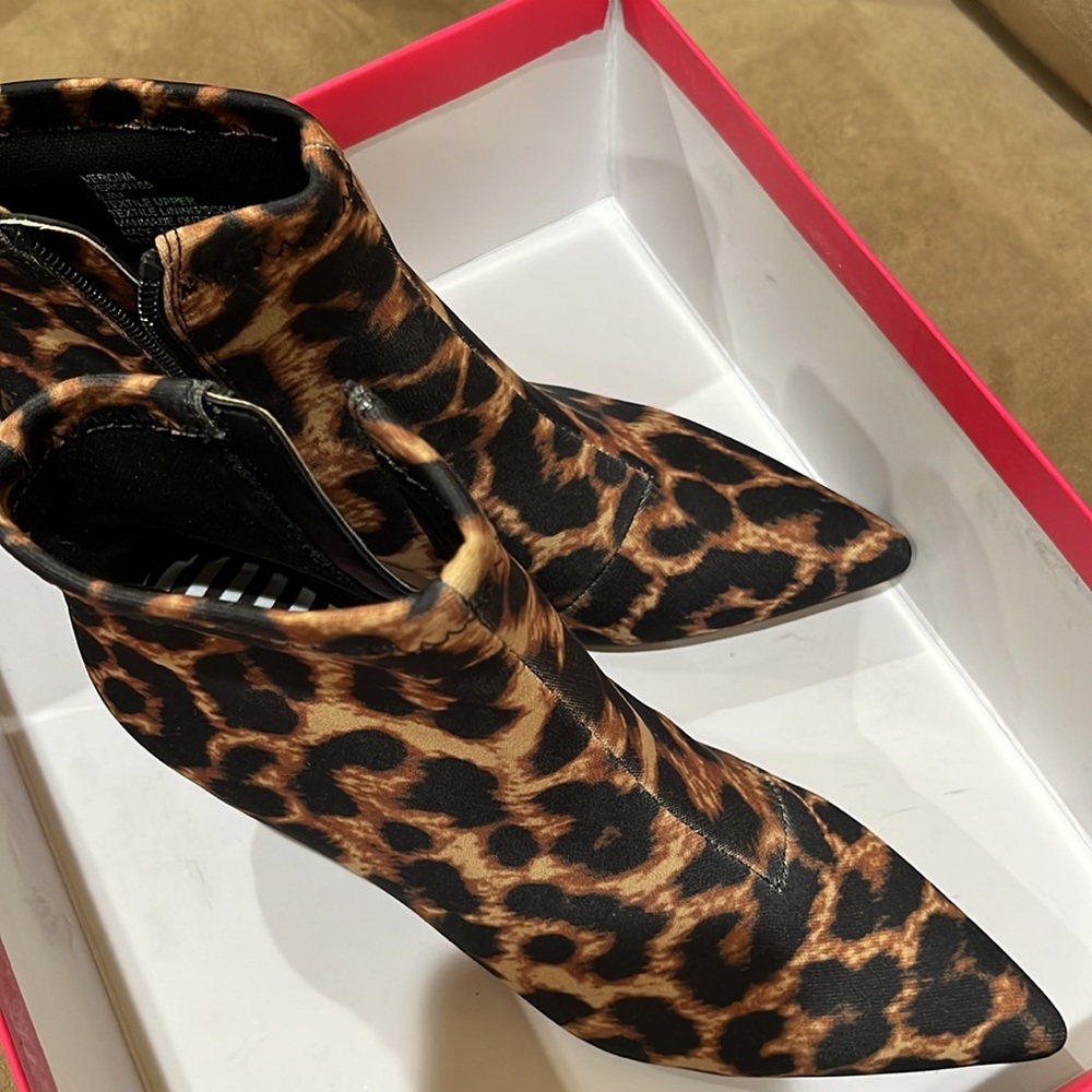 Leopard Print Designer Short Boot - Picture 6 of 8